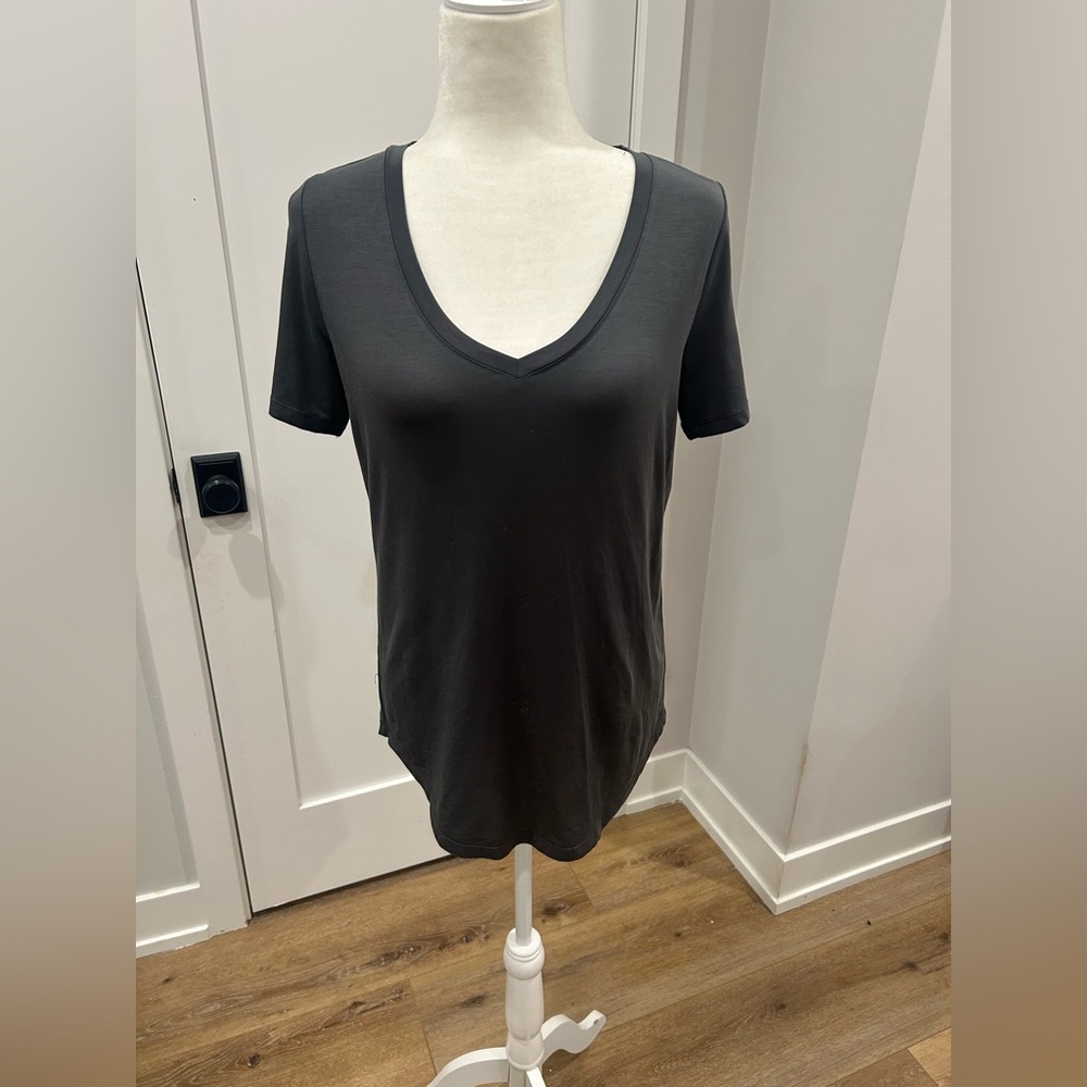 Anthropologie By Paper Label Emilia V-Neck Sz S